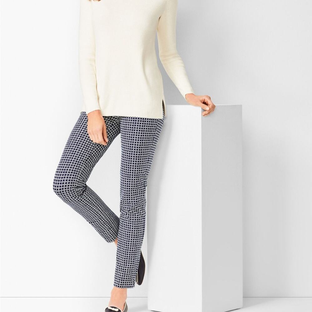 TALBOTS Chatham Ankle Pants Navy White Geo Print Size 10 Petite Preppy - Picture 8 of 8
